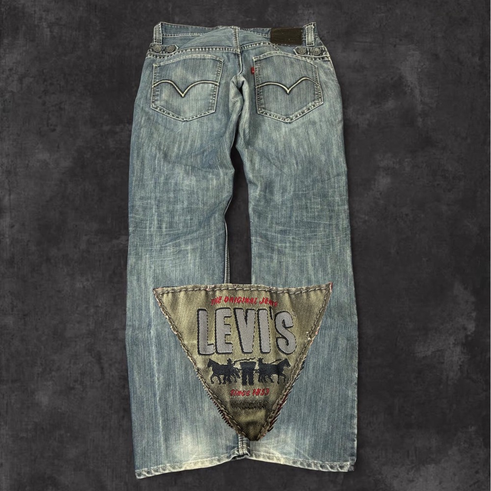 Y2K Levi's 511 Faded Medium Wash Denim Jeans Men's Size 31x32 Embroidered Pocket
